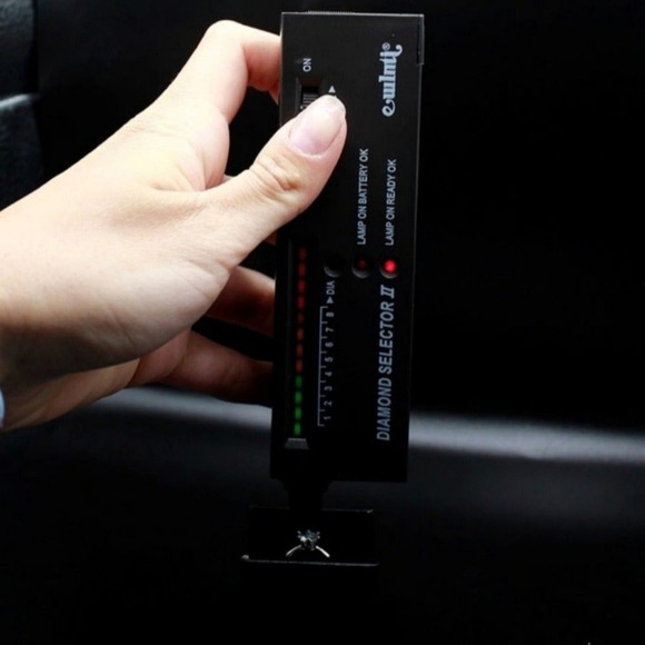 Round Cut Engagement Ring Knife Edge Shank Solitaire Solid Sterling Silver 7 NWT - Picture 7 of 7